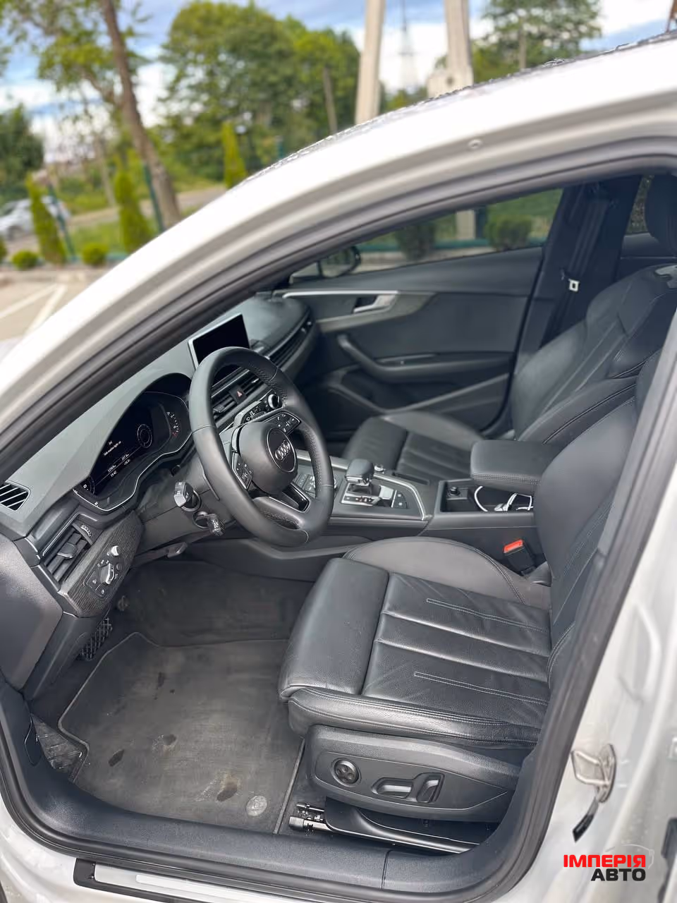 Audi A4 - фото 10