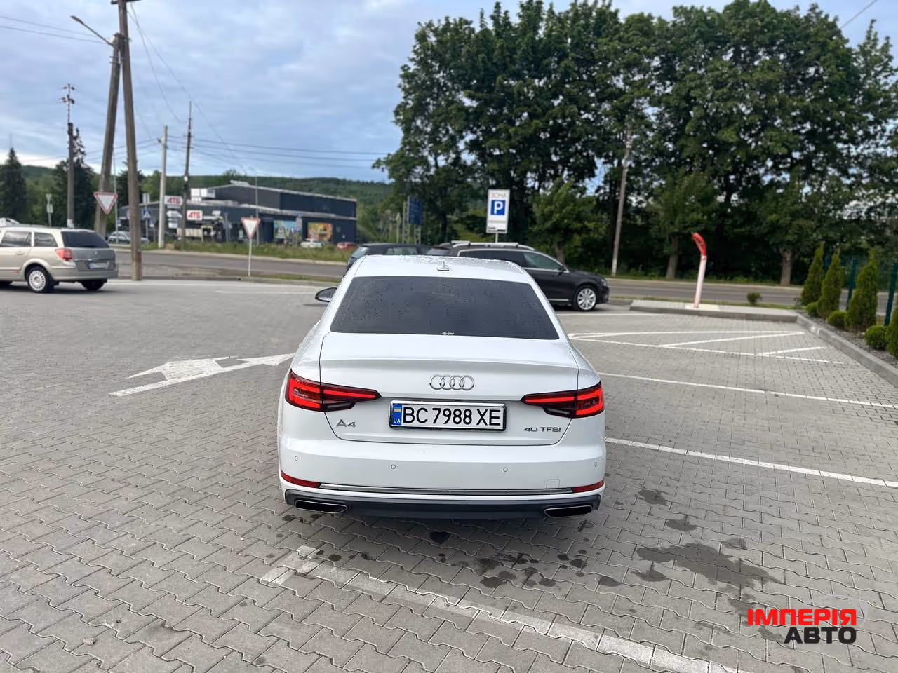 Audi A4 - фото 7