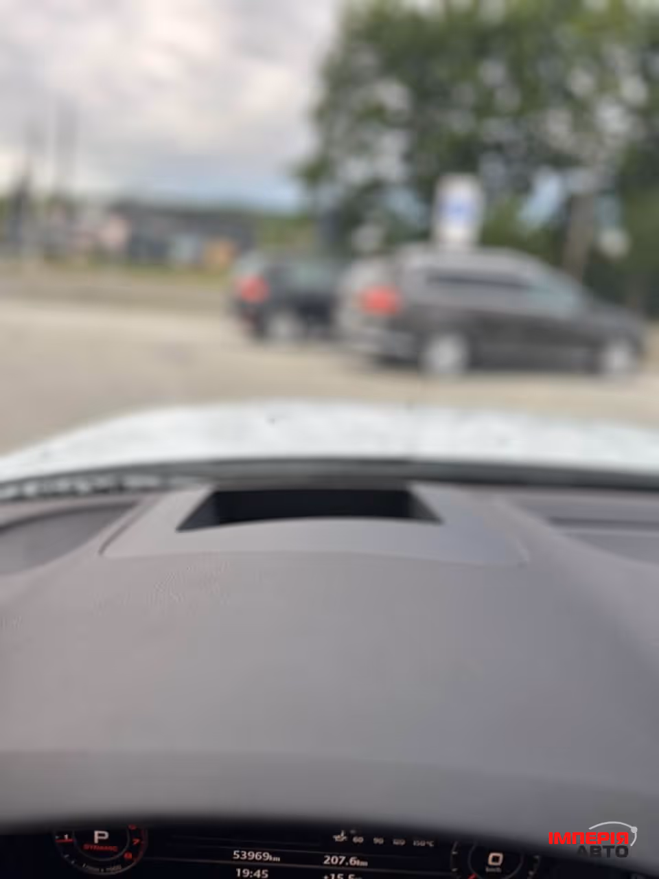 Audi A4 - фото 16
