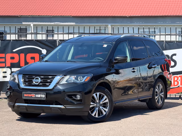 Nissan Pathfinder - фото 1