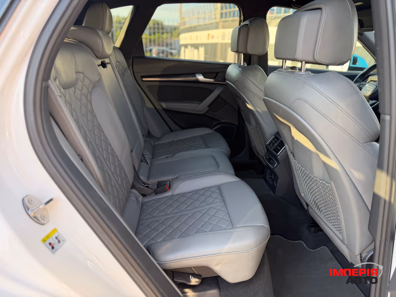 Audi SQ5 - фото 13
