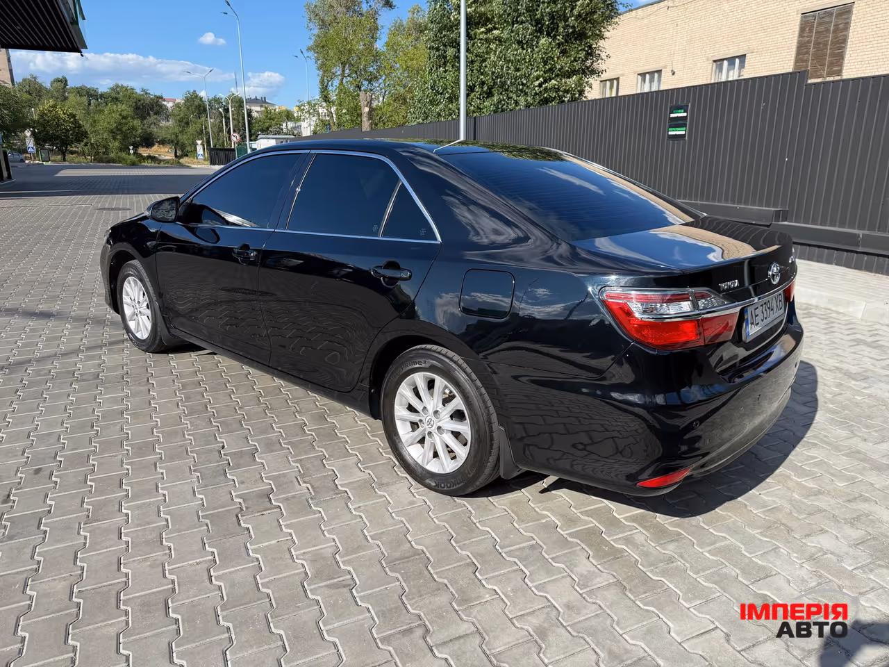 Toyota Camry - фото 4