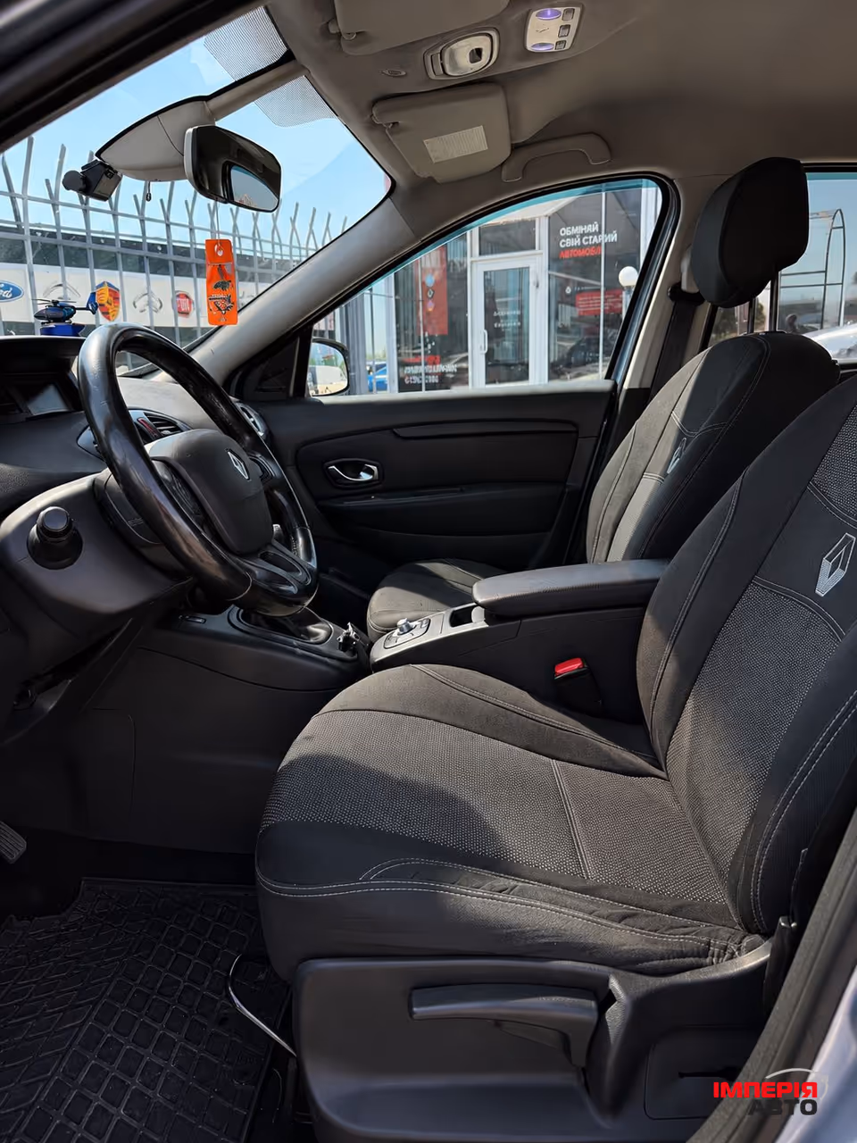 Renault Megane - фото 9