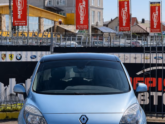Renault Megane - фото 3