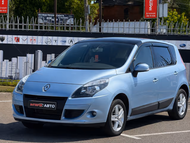Renault Megane - фото 2