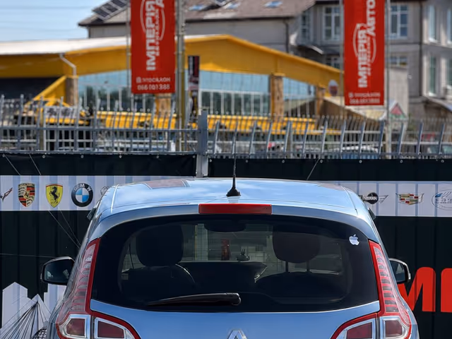 Renault Megane - фото 5