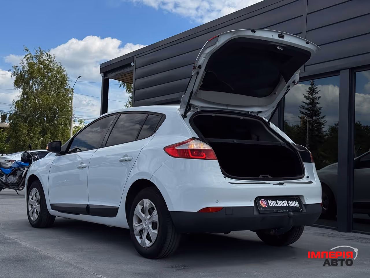 Renault Megane - фото 17