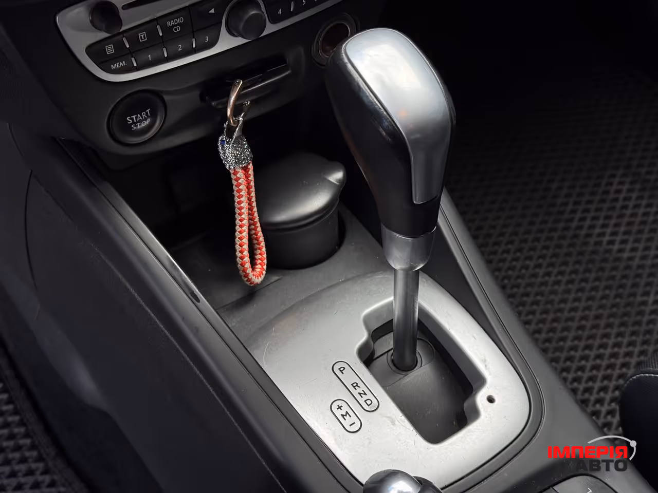 Renault Megane - фото 27