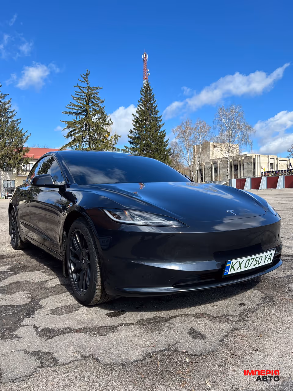 Tesla Model 3 - фото 1