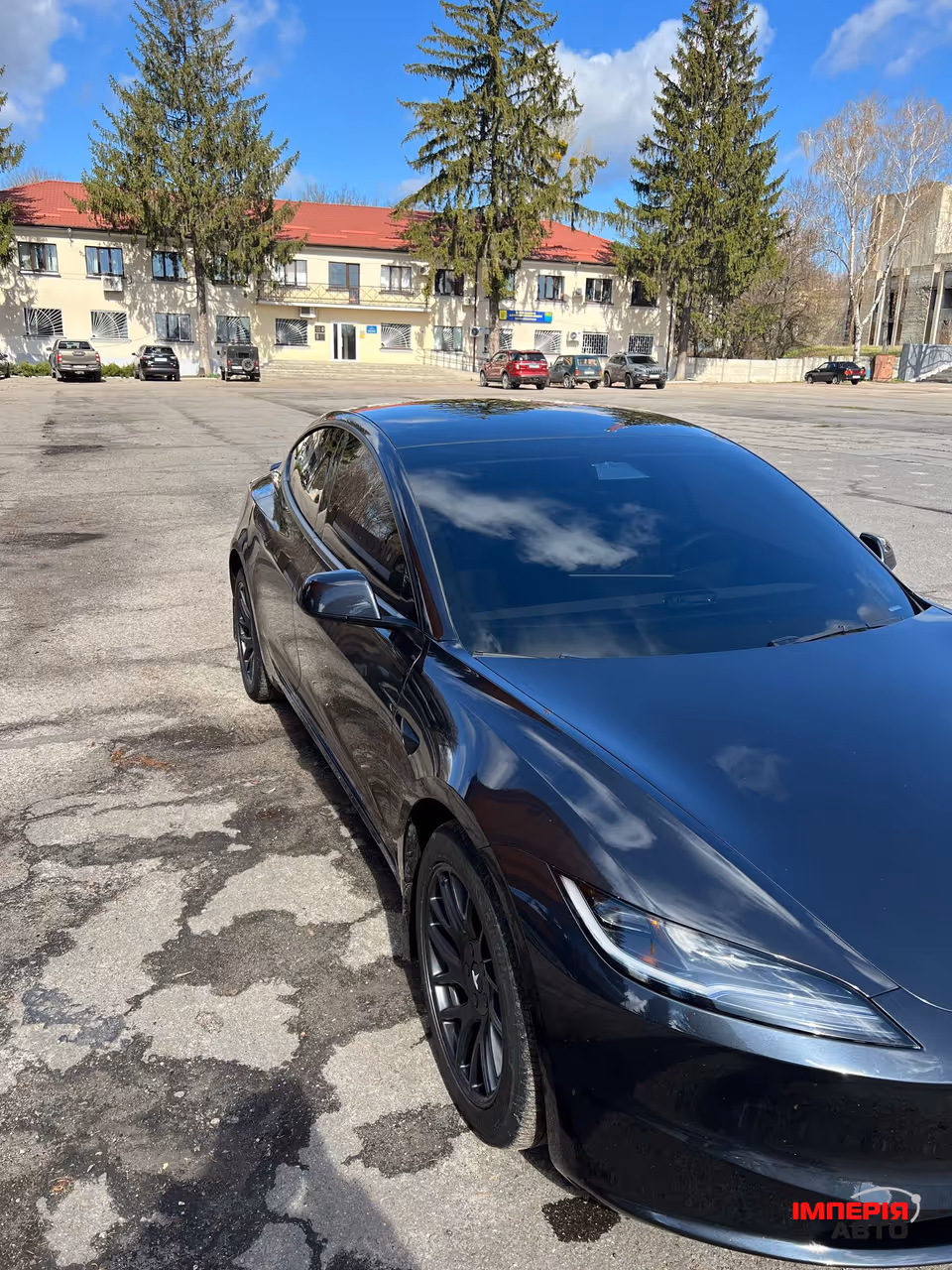 Tesla Model 3 - фото 2
