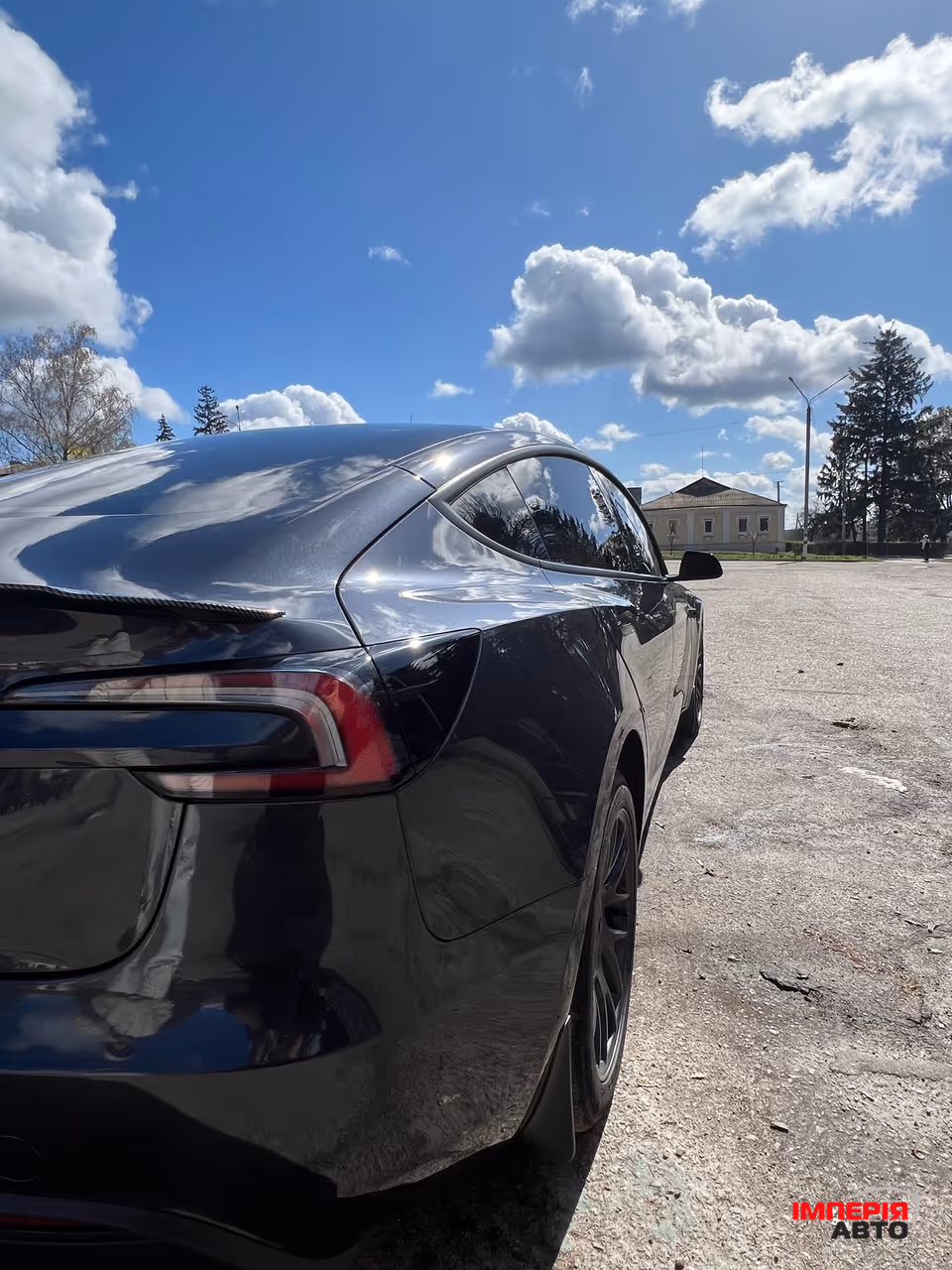 Tesla Model 3 - фото 8