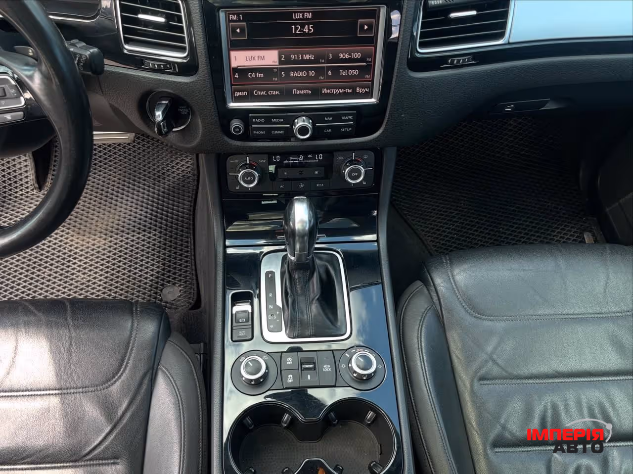 Volkswagen Touareg - фото 15