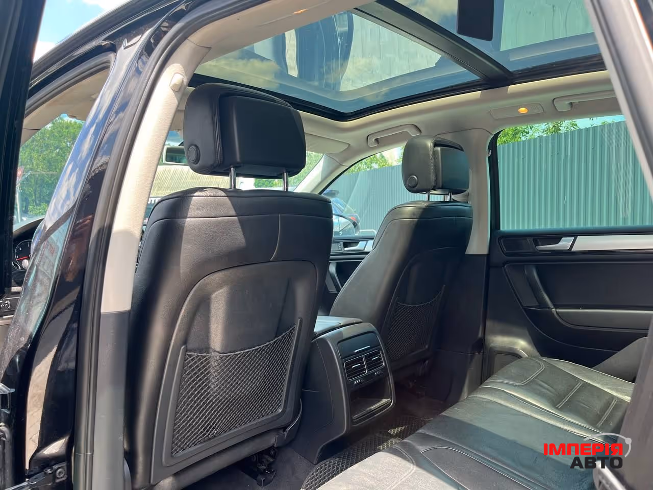 Volkswagen Touareg - фото 13
