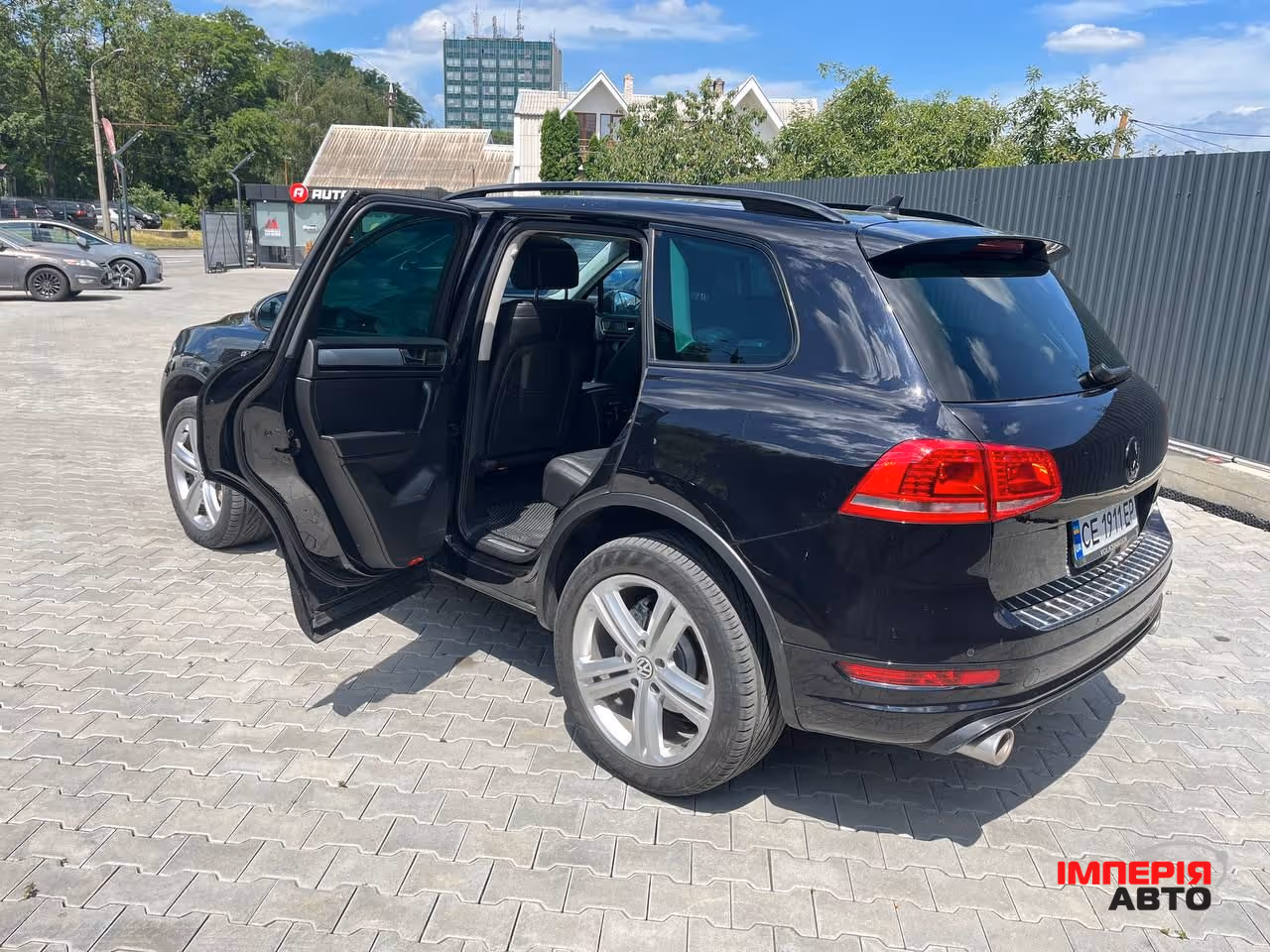 Volkswagen Touareg - фото 9