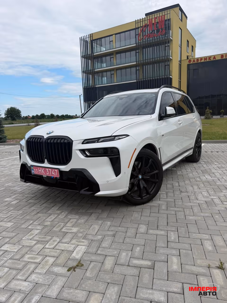 BMW X7 - фото 1