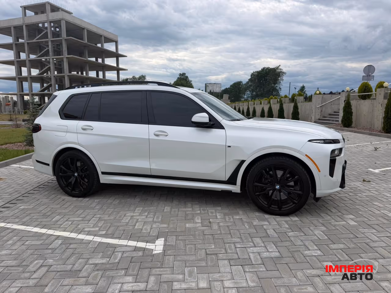 BMW X7 - фото 17
