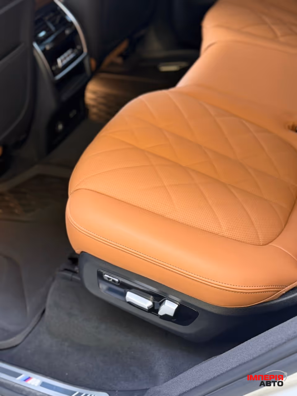 BMW X7 - фото 28