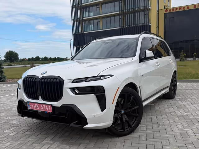 BMW X7 - фото 1