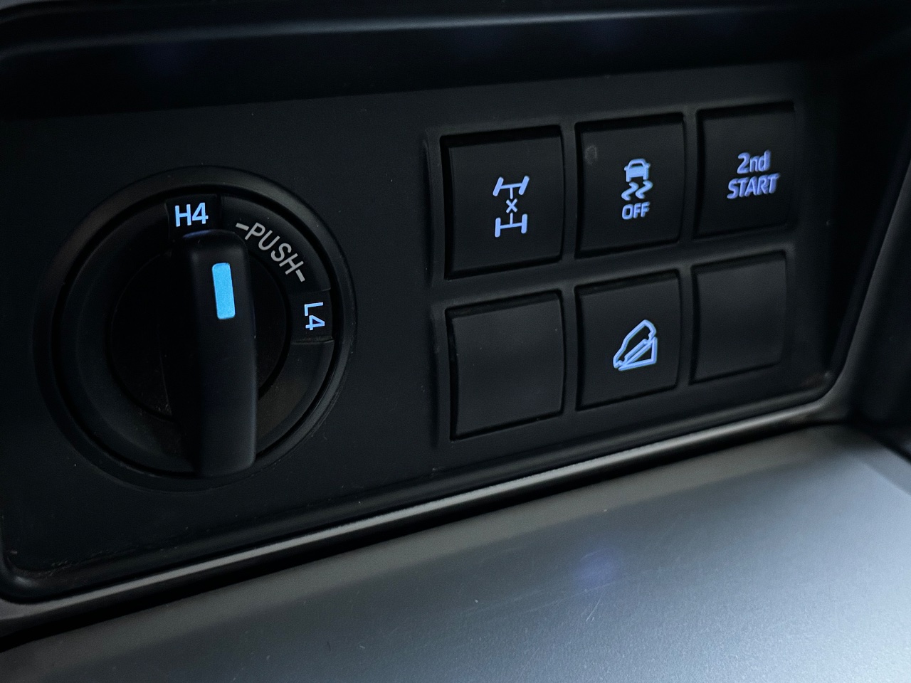 Toyota Land Cruiser Prado - фото 20