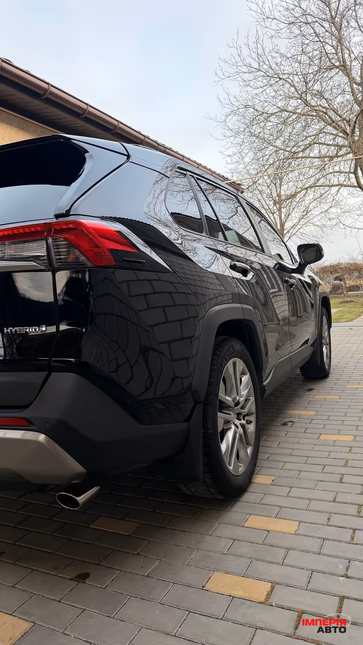 Toyota RAV4 - фото 12