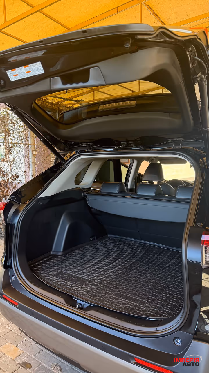 Toyota RAV4 - фото 2