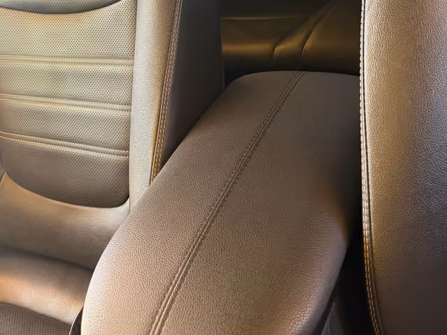 Toyota RAV4 - фото 3