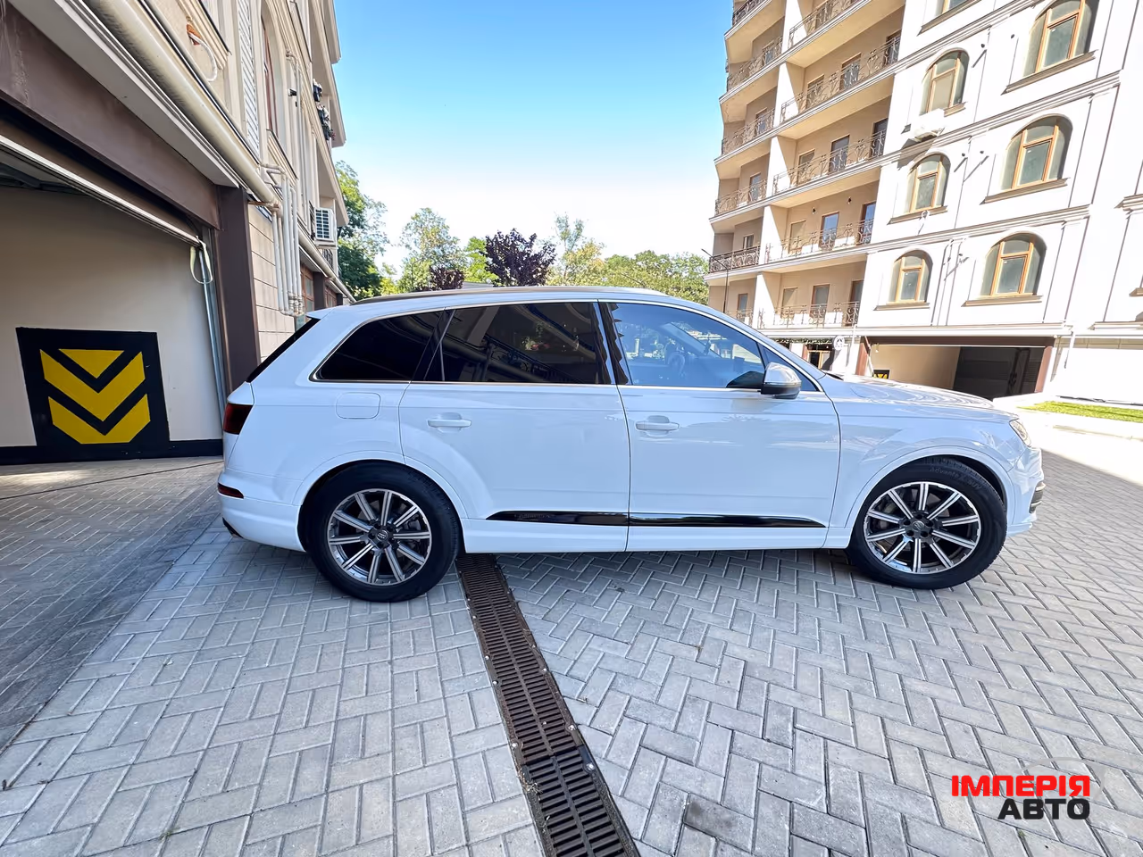 Audi Q7 - фото 5