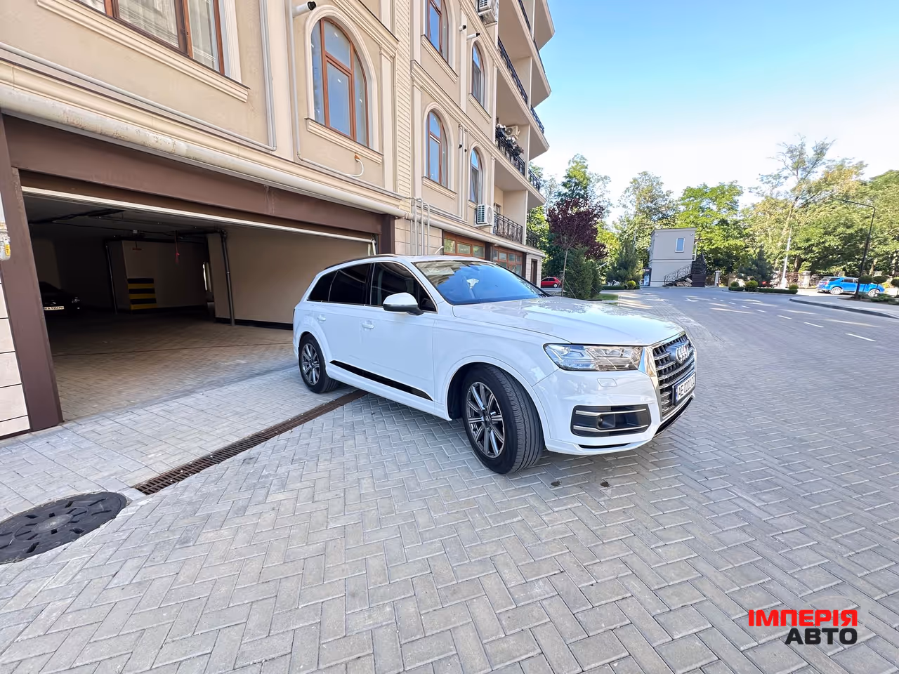 Audi Q7 - фото 1