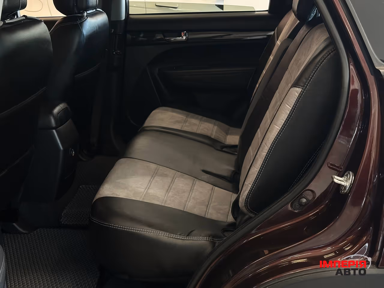 Kia Sorento - фото 8