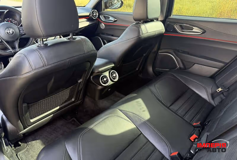 Alfa Romeo Giulia - фото 10