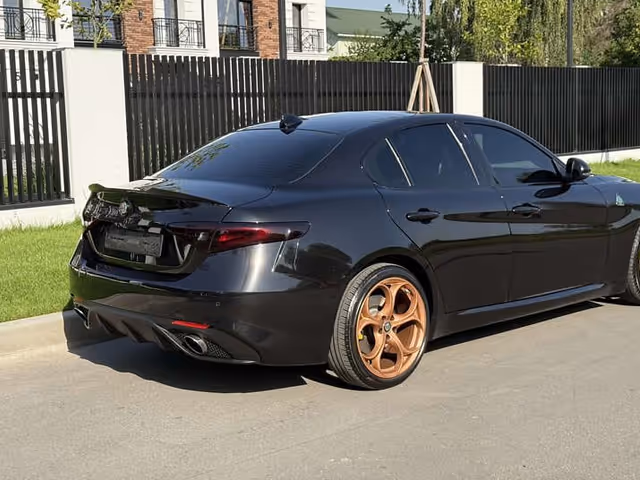 Alfa Romeo Giulia - фото 5