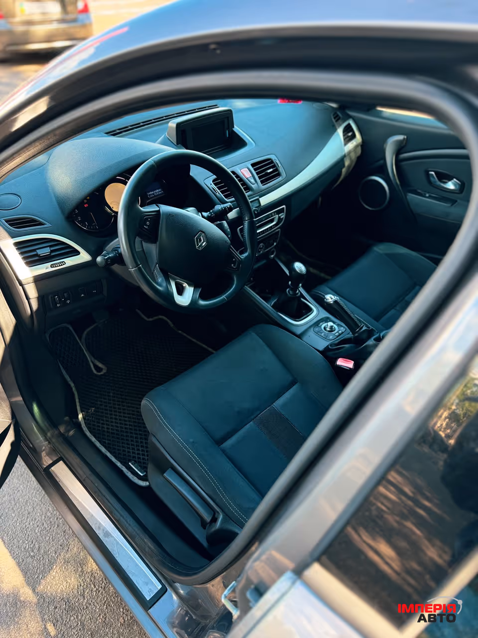 Renault Megane - фото 9