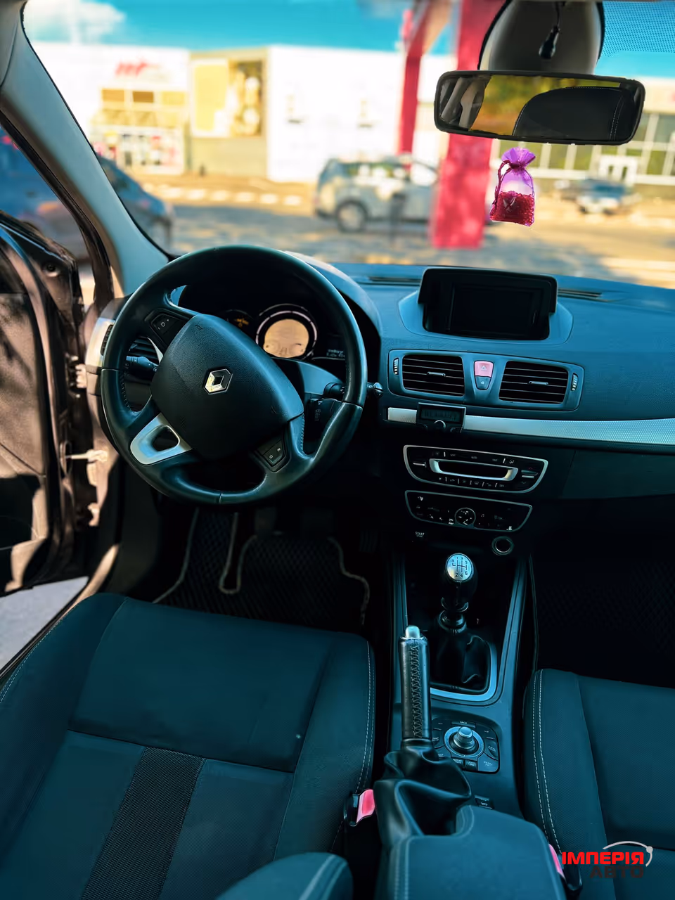 Renault Megane - фото 15