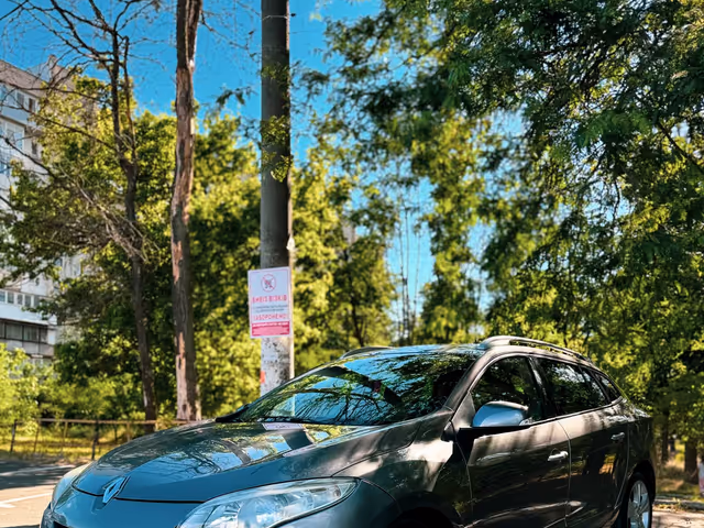 Renault Megane - фото 3