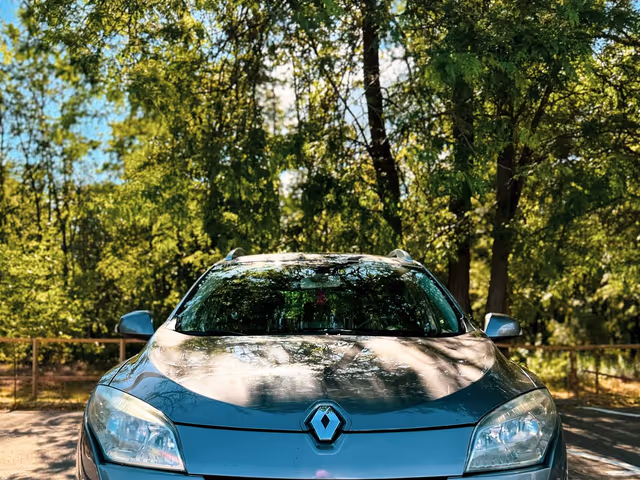 Renault Megane - фото 1