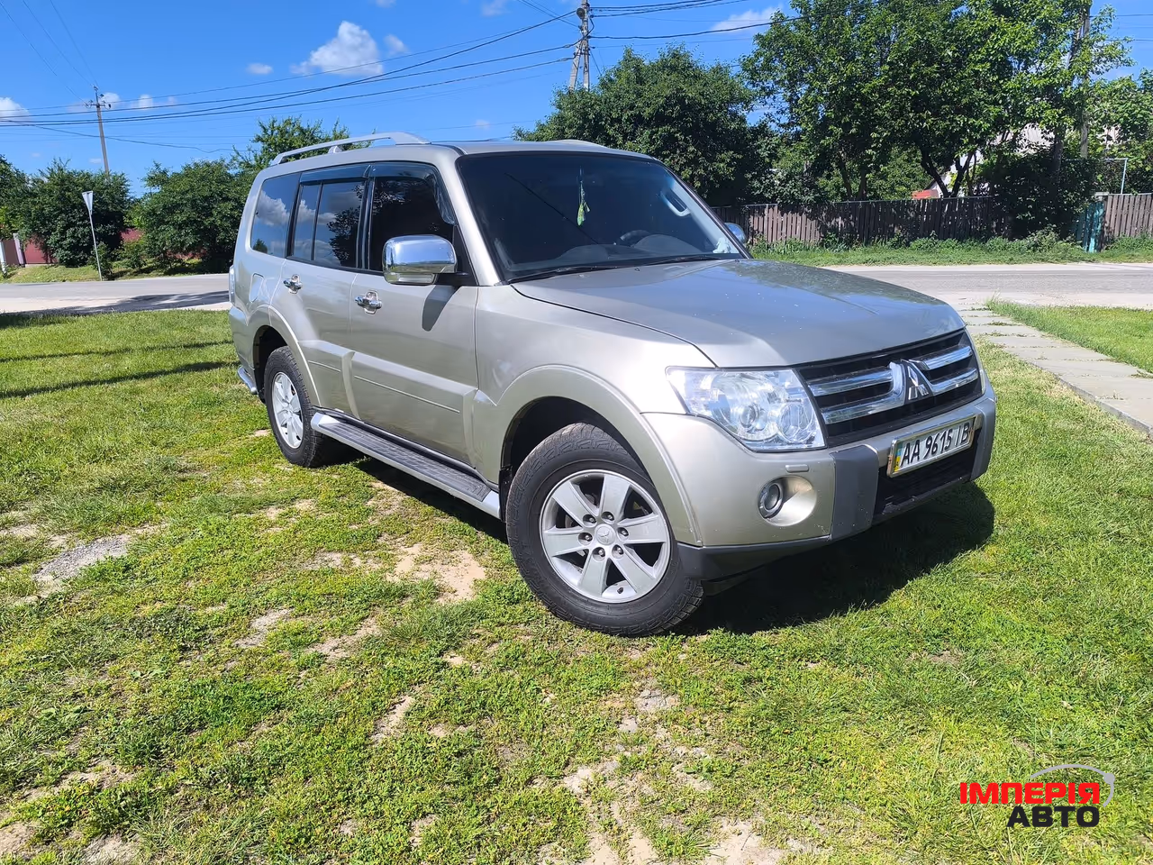 Mitsubishi Pajero - фото 2