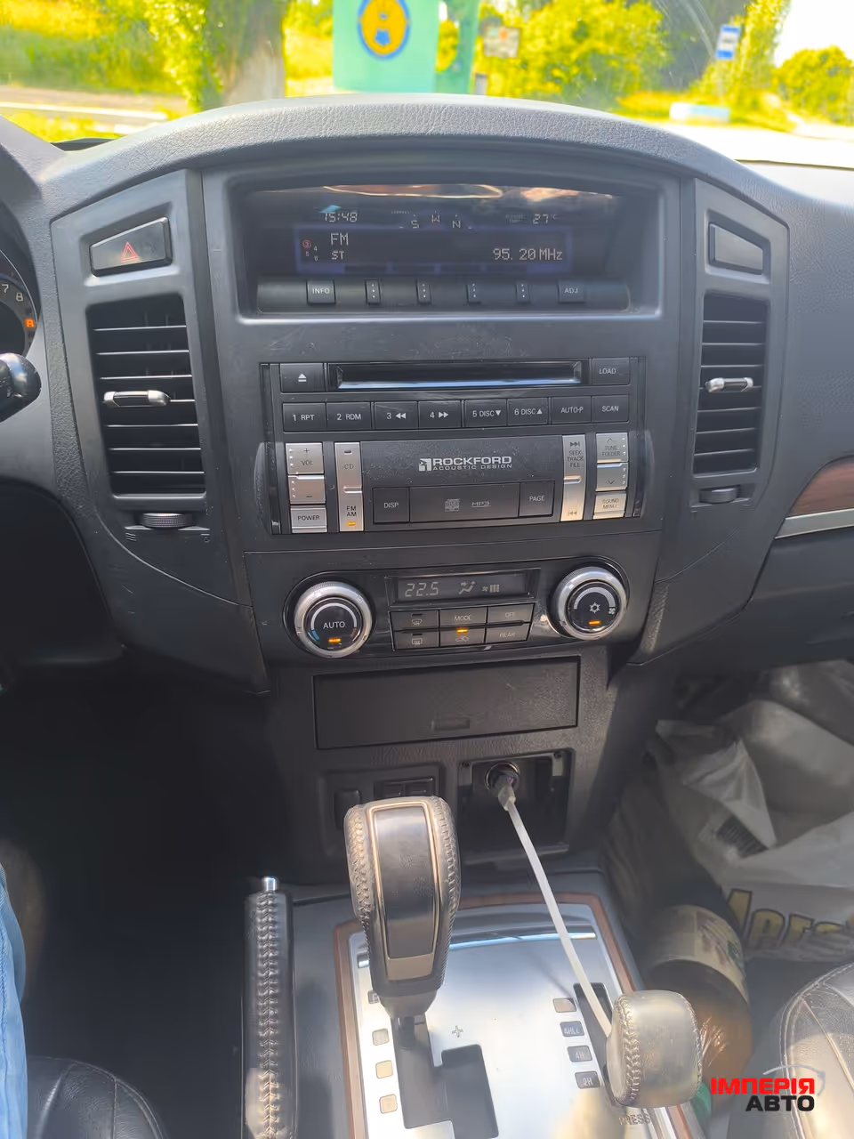 Mitsubishi Pajero - фото 9