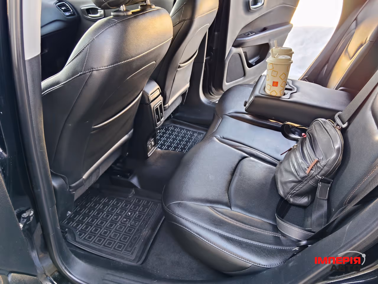 Jeep Compass - фото 14