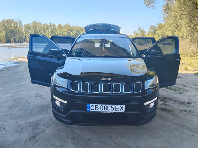 Jeep Compass - фото 1