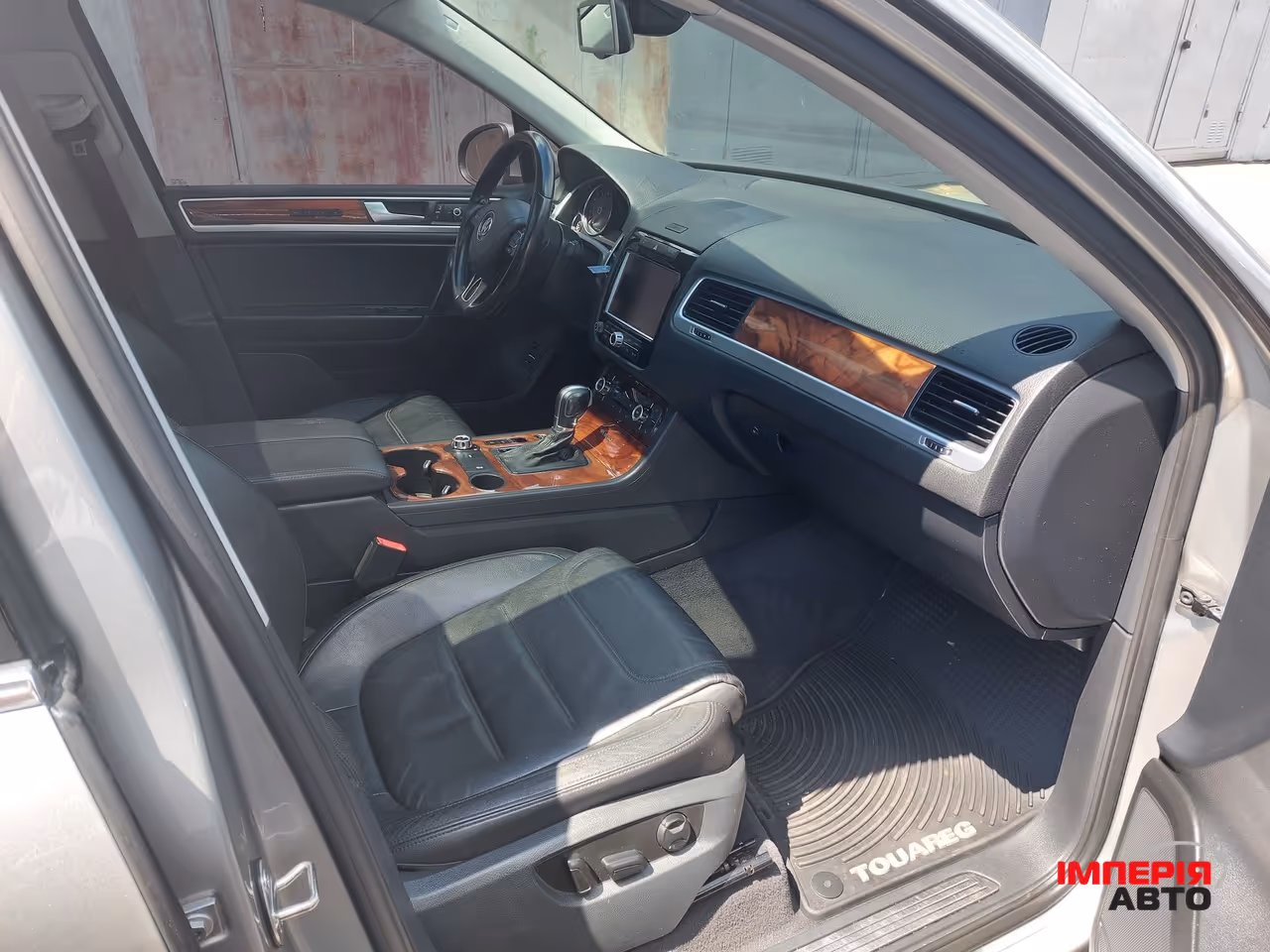 Volkswagen Touareg - фото 25