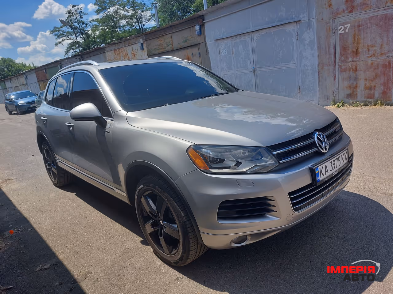 Volkswagen Touareg - фото 1