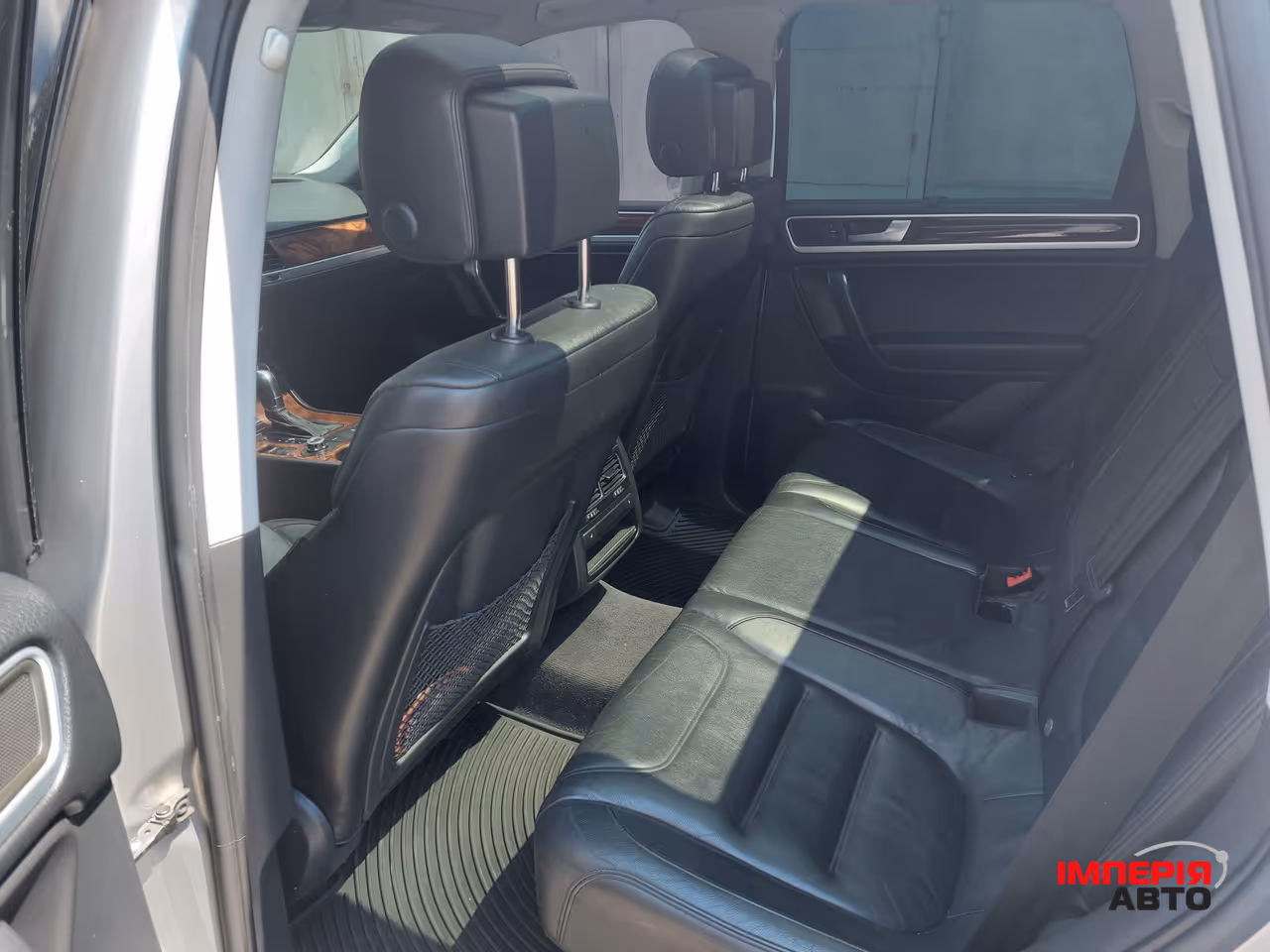 Volkswagen Touareg - фото 18