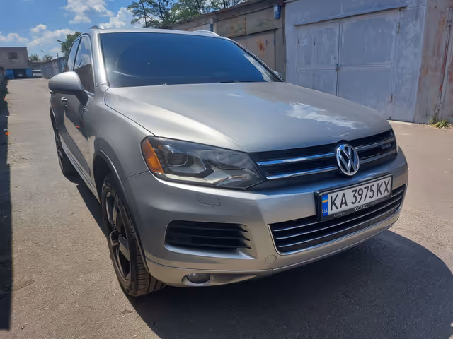 Volkswagen Touareg - фото 3