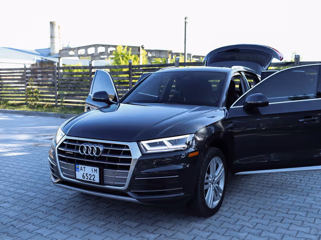 Audi Q5 - фото 4