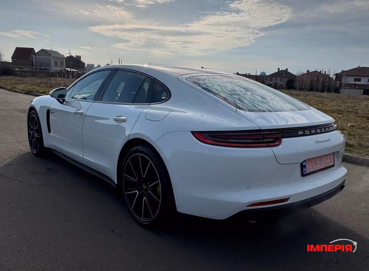 Porsche Panamera - фото 11