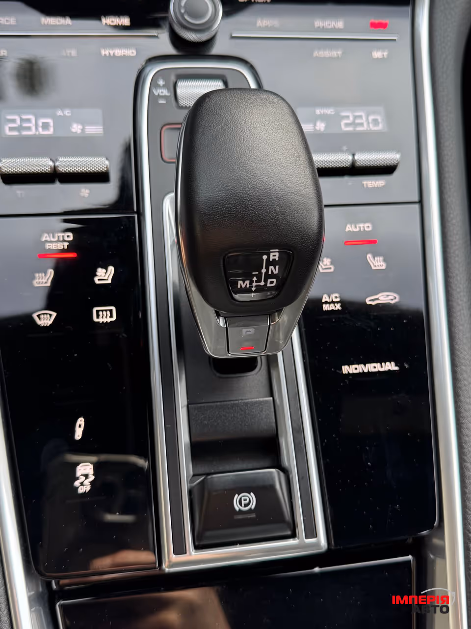 Porsche Panamera - фото 20