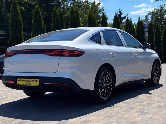 BYD Qin L - фото 5