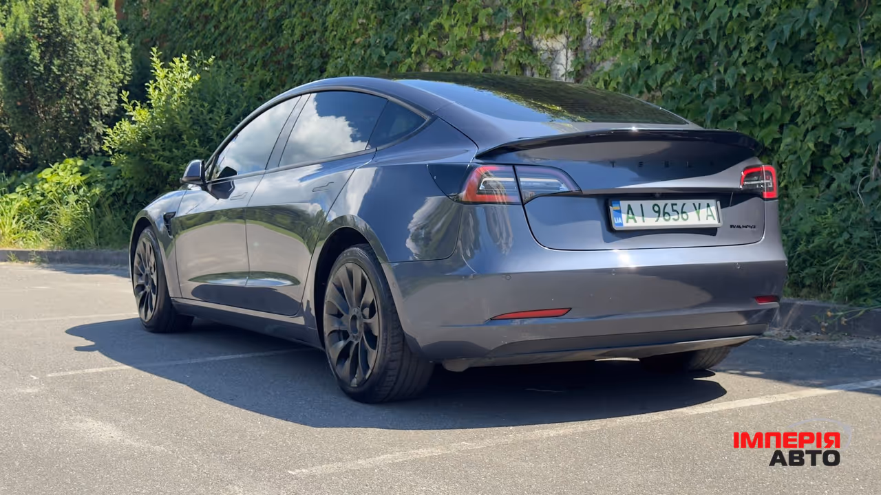 Tesla Model 3 - фото 4