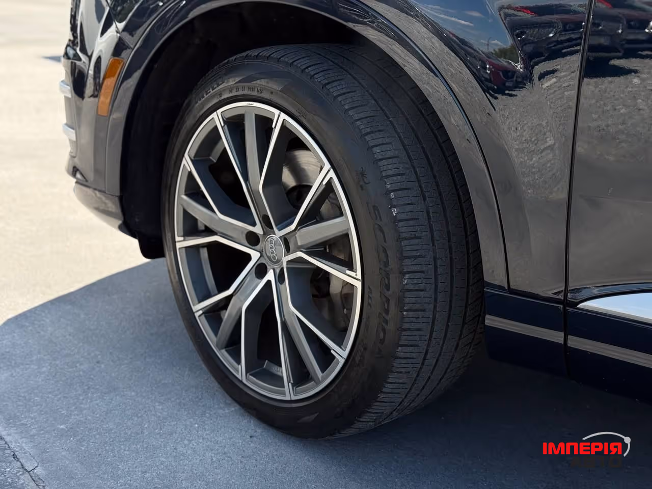 Audi Q7 - фото 4