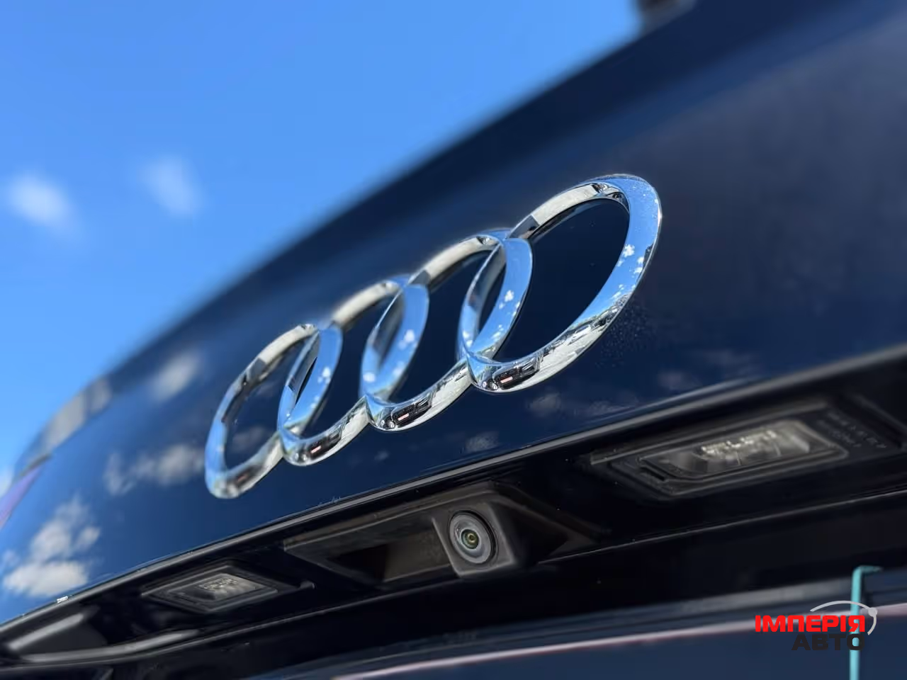 Audi Q7 - фото 10
